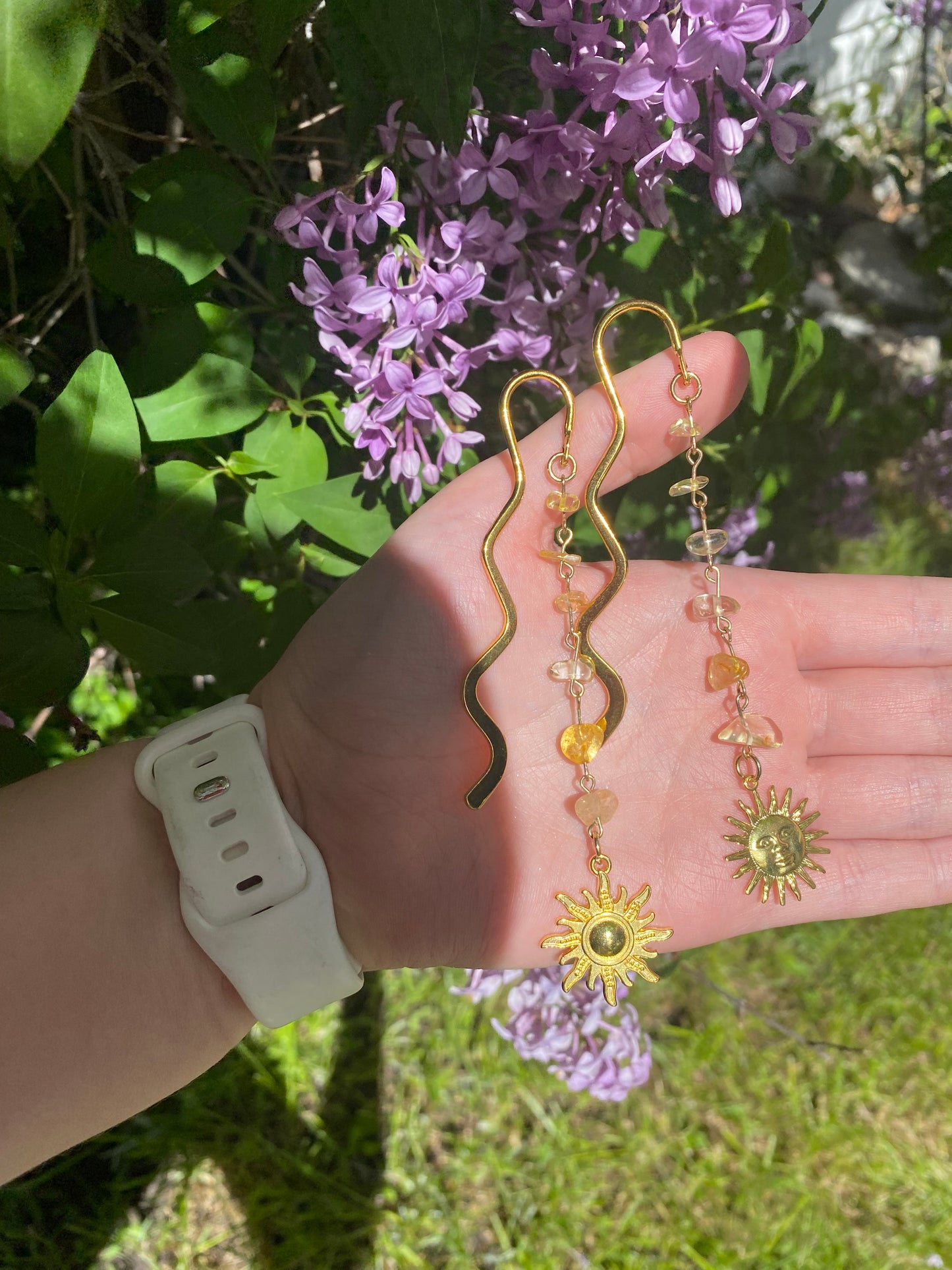 Gold Sun Quartz Wavy Gemstone Bookmark